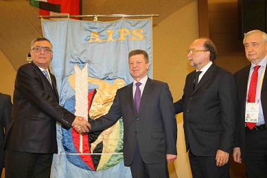 AIPS-in bayrağı Azərbaycana təqdim edildi